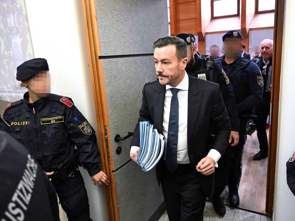 24 Monate Haft: René Benko im ersten Signa-Prozess schuldig gesprochen
