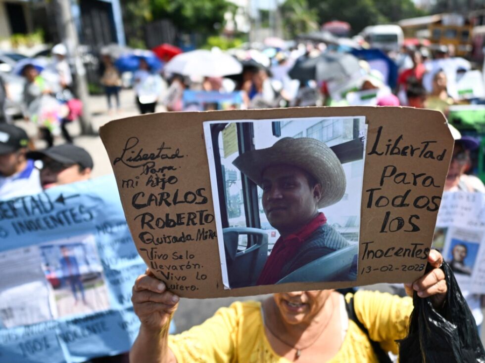 El Salvador verlängert U-Haft für Zehntausende Gefangene