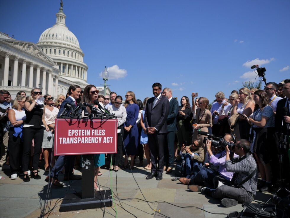 Epstein-Opfer kündigen Liste von Komplizen an