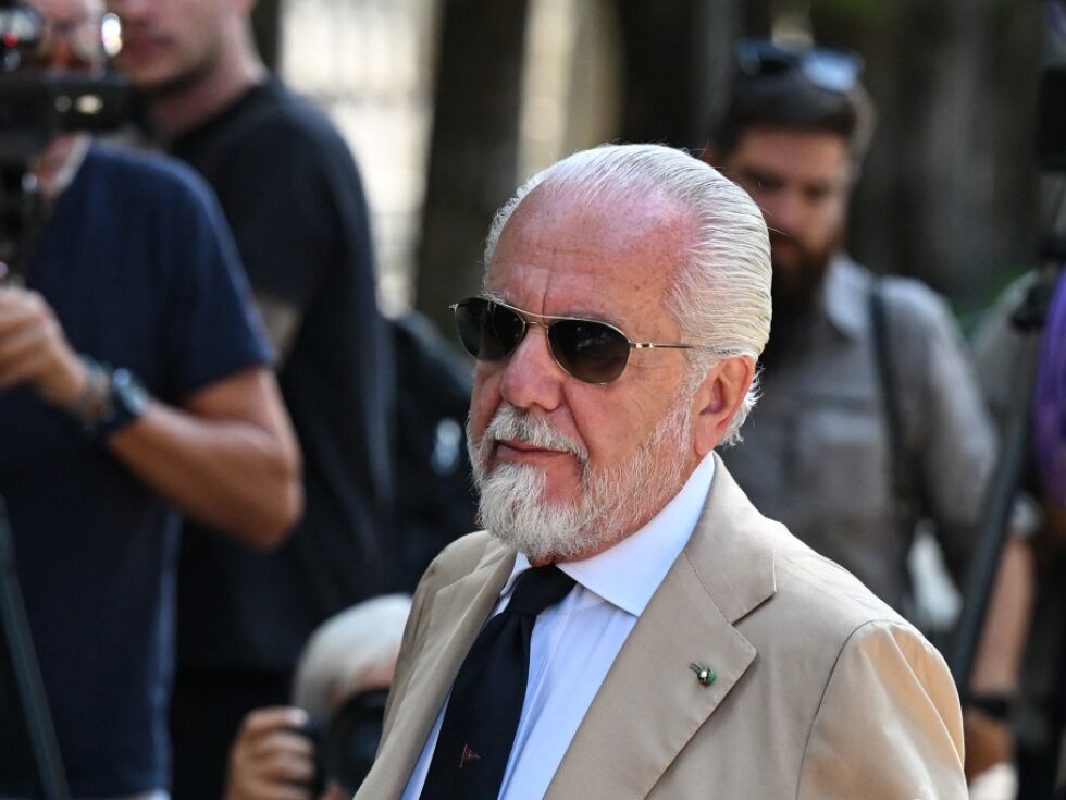 Erneut lange Schlangen in Mailand am Sarg von Armani