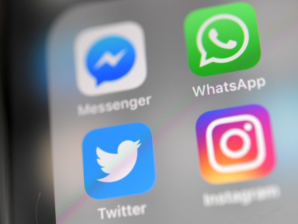 Grčija bo prepovedala uporabo družbenih medijev mlajšim od 16 let