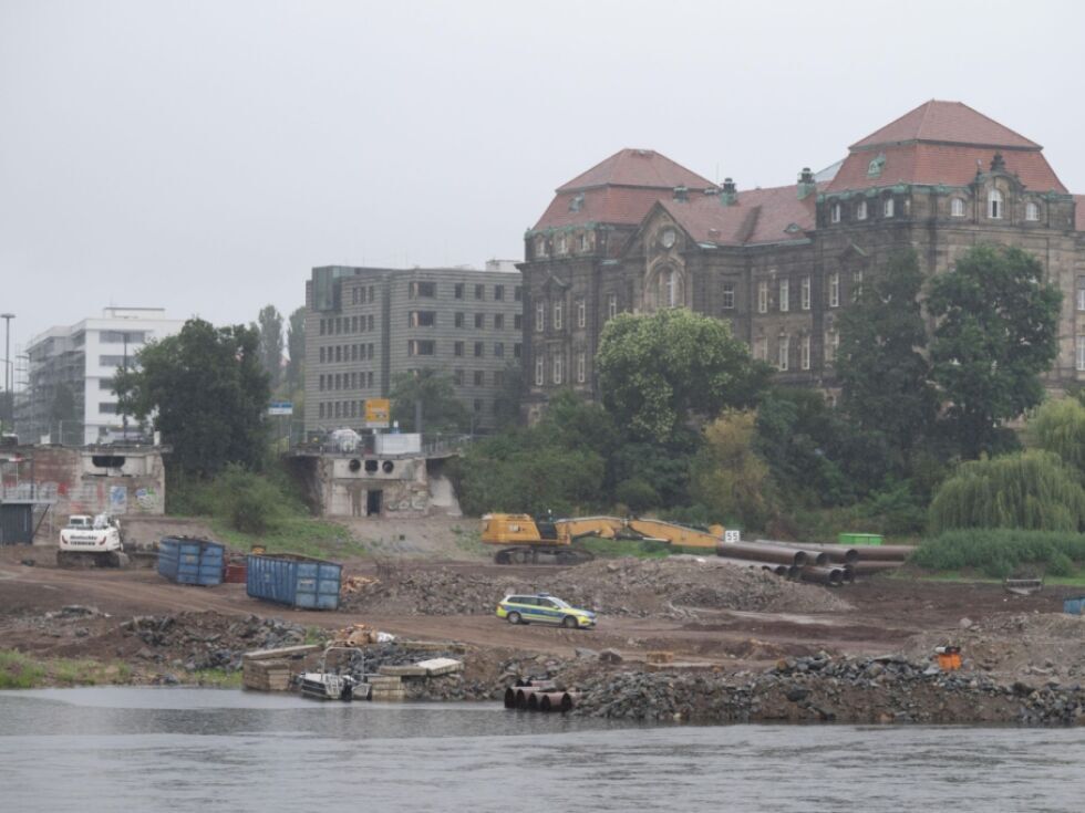 Evakuierung nach Bombenfund an Carolabrücke in Dresden