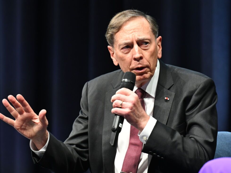 Ex-CIA-Chef David Petraeus beim Salzburg Summit: Putin war Geschenk für die NATO