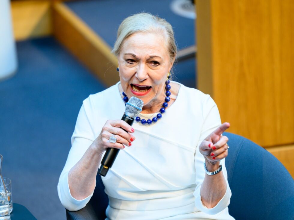 Ferrero-Waldner und Top-Diplomaten fordern "Taten" zu Nahost