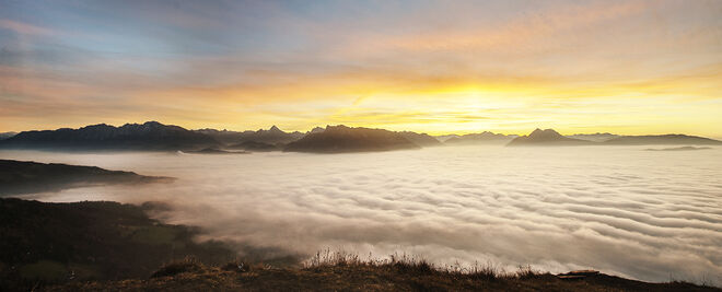 Über den „Wolken" . . .