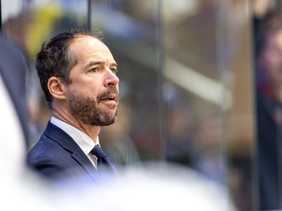 Hokejski klub Graz99ers odpustil trenerja Harryja Langeja