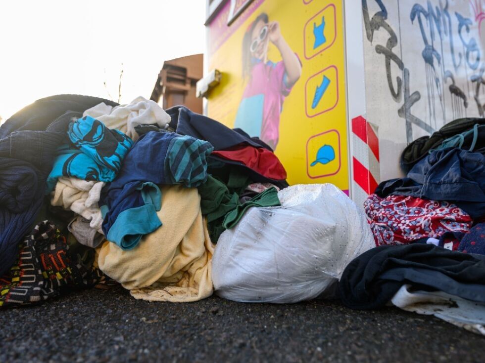 Graški raziskovalci razvijajo pametne rešitve za sortiranje starih oblačil s pomočjo umetne inteligence