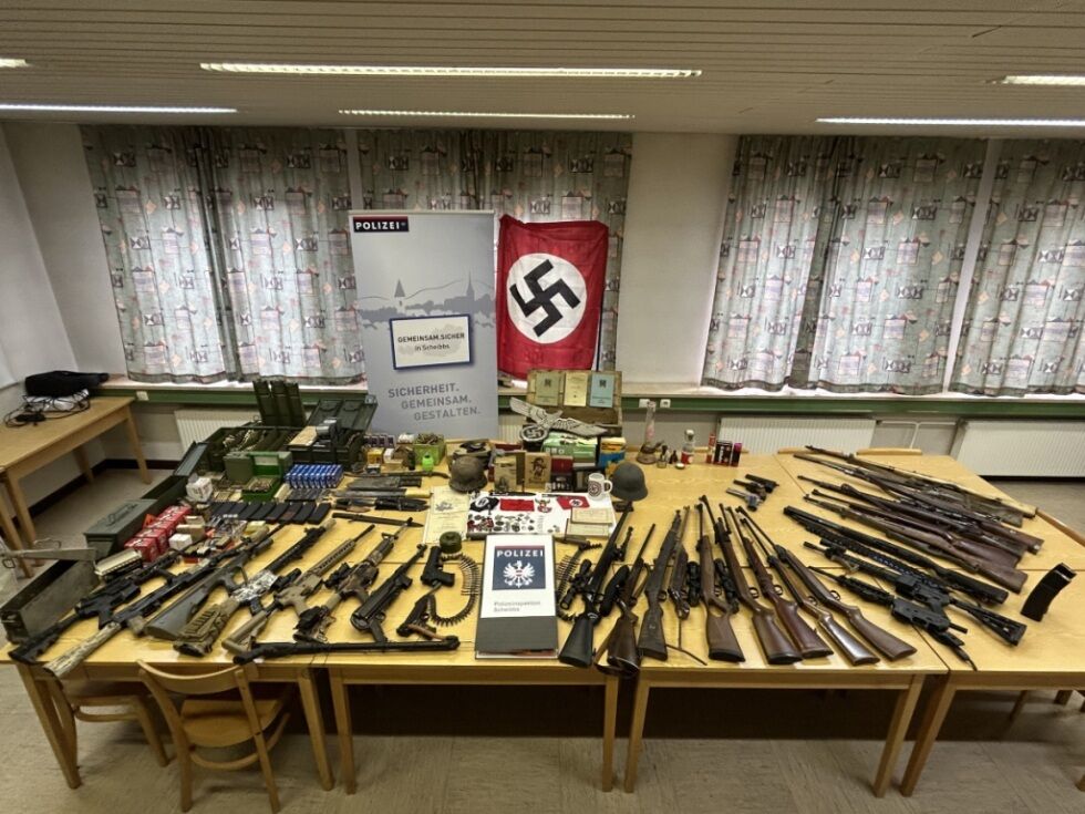 Avstrijski Zeleni zahtevajo sistematično zbiranje podatkov o orožju, najdenem pri desničarskih ekstremistih