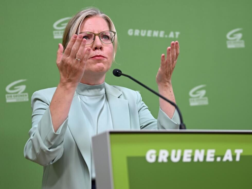 Zeleni kritizirajo vladno taktiko glede podnebnih ciljev EU v avstrijskem parlamentu