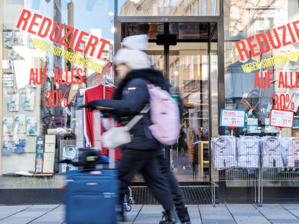 Visoka inflacija v Avstriji zahteva ponovna pogajanja o kolektivni pogodbi za trgovino