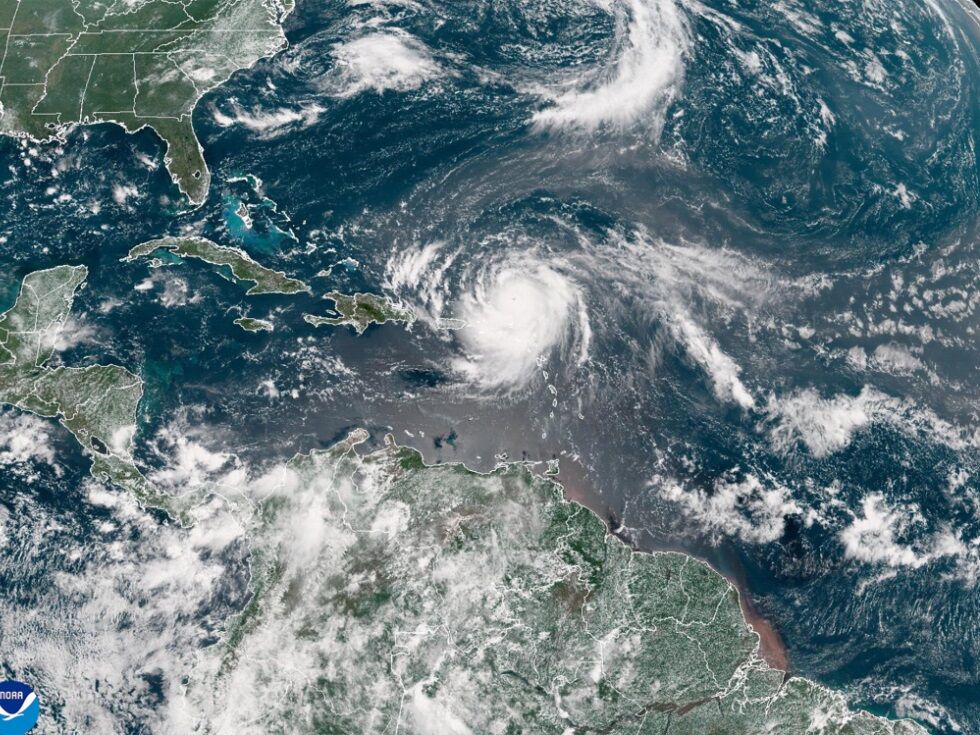 Hurrikan "Erin" nähert sich Bahamas