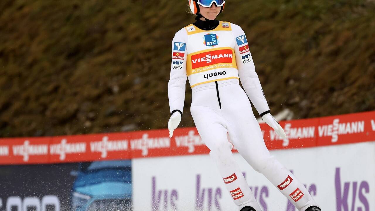 Kampflos hat Marita Kramer das Gelbe Trikot der Gesamtweltcupführenden verloren. 