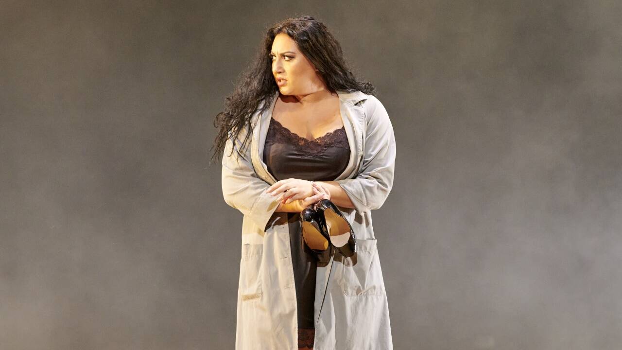 Anita Rachvelishvili als Carmen in der Wiener Staatsoper.  