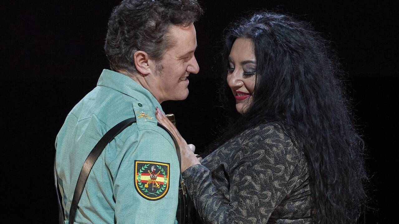 Piotr Beczała als Don José, Anita Rachvelishvili als Carmen. 