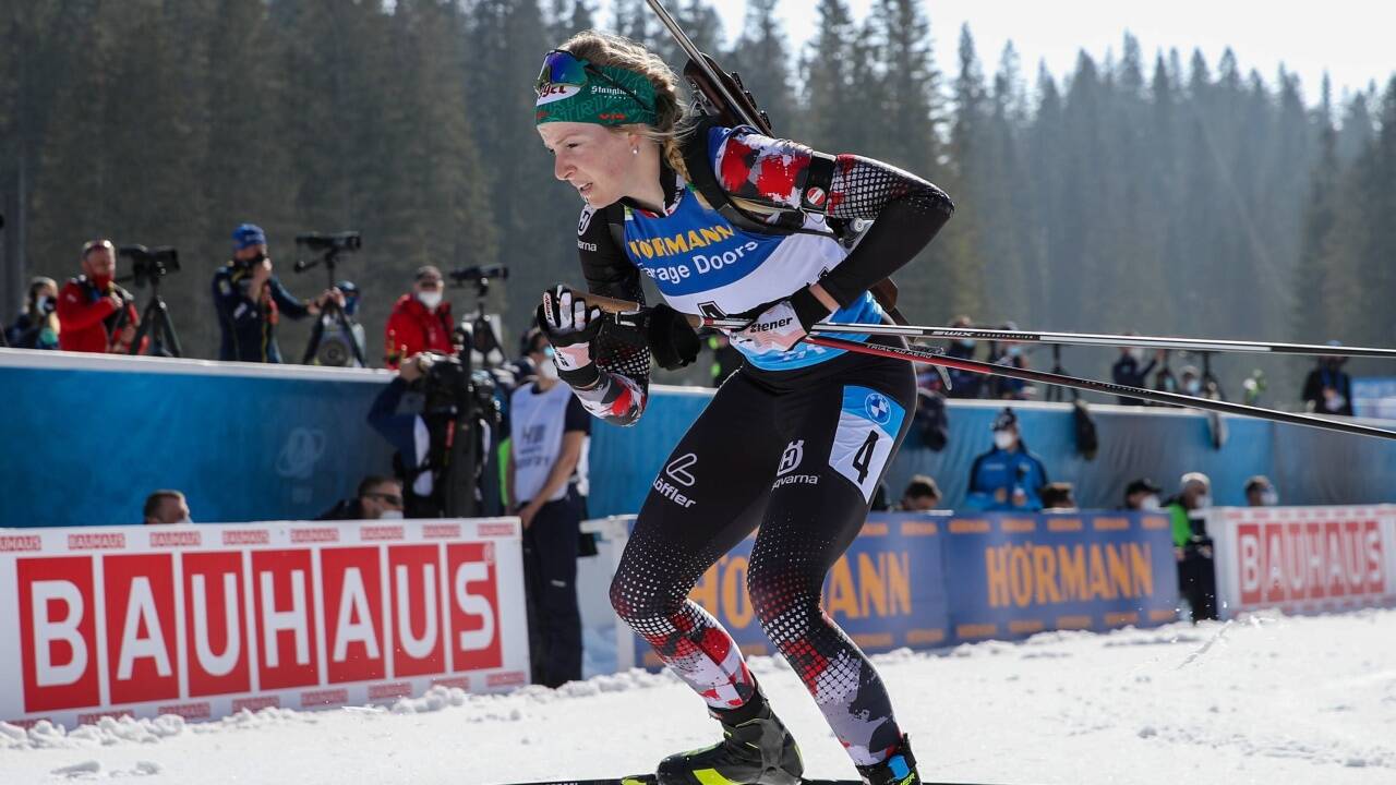 Lisa Hauser ist Biathlon-Weltmeisterin. 