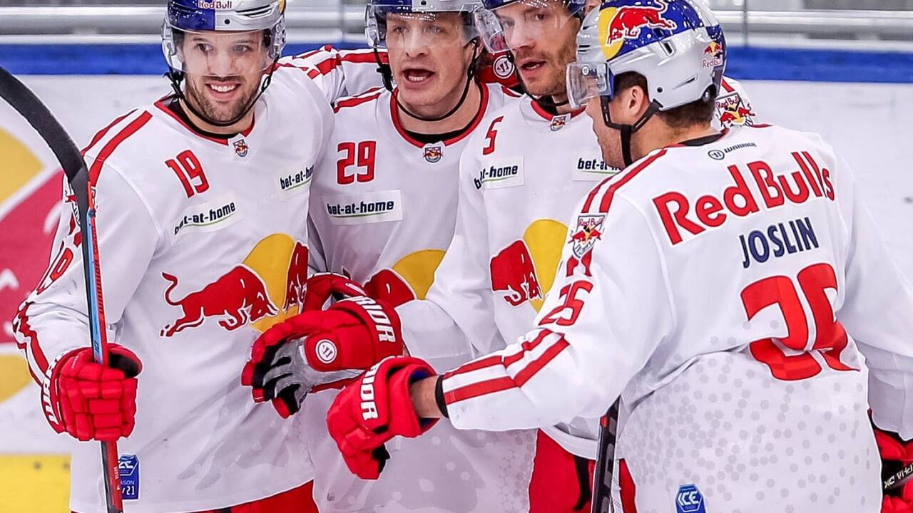 Rick Schofield, Jack Skille, Thomas Raffl und Derek Joslin (v.l.) freuten sich über die ersten Punkte in der Pick Round. 