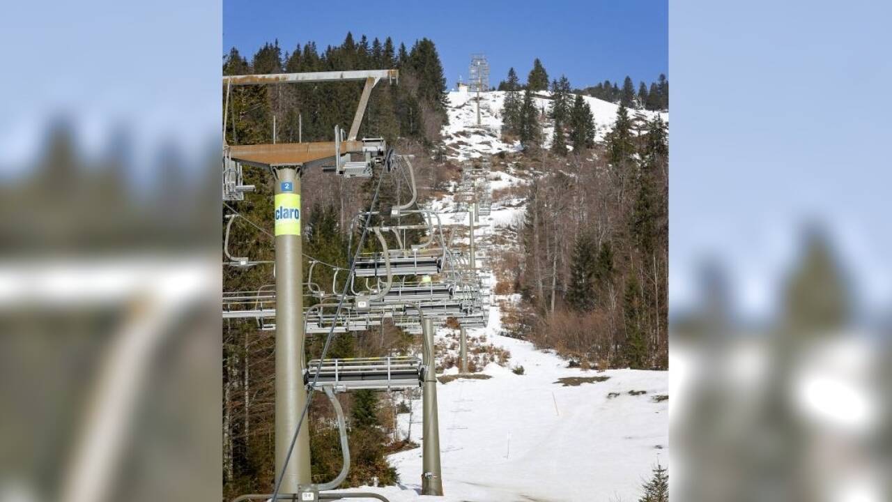 Seit Donnerstag stehen die Lifte auf Gaißauer Seite still. Zumindest bis Sonntag ist noch Frühlingsskilauf am Anzenberg möglich. Geschäftsführer Bernhard Eibl blickt positiv auf seine erste Saison zurück. Robert Ratzer  Seit Donnerstag stehen die Lifte auf Gaißauer Seite still. Zumindest bis Sonntag ist noch Frühlingsskilauf am Anzenberg möglich. Geschäftsführer Bernhard Eibl blickt positiv auf seine erste Saison zurück. Robert Ratzer