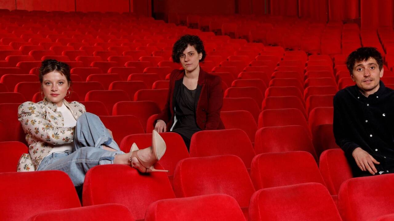 Nur die Jurys (hier: Jella Haase, Melanie Waelde und Mees Peijnenburg für den Bewerb Next Generation) sehen die Filme im Kino. 