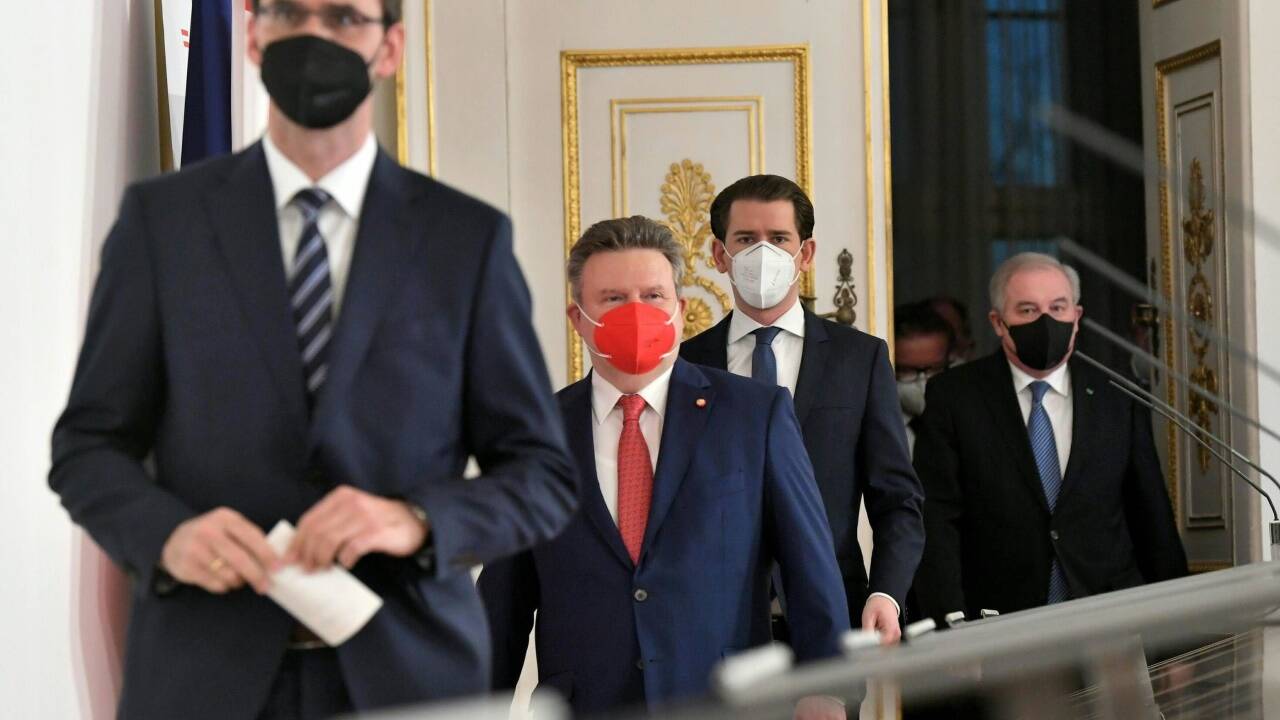 Vorarlbergs Landeshauptmann Markus Wallner (ÖVP), Wiens Bürgermeister Michael Ludwig (SPÖ), Bundeskanzler Sebastian Kurz (ÖVP) und der steirische Landeshauptmann Hermann Schützenhöfer (ÖVP) bei der Pressekonferenz am Montag. 
