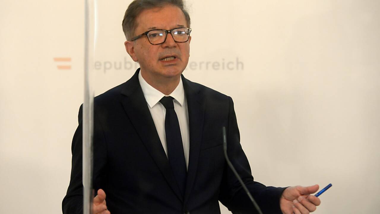 Anschober stellt die geplanten Lockerungen unter Infektionsvorbehalt Anschober stellt die geplanten Lockerungen unter Infektionsvorbehalt