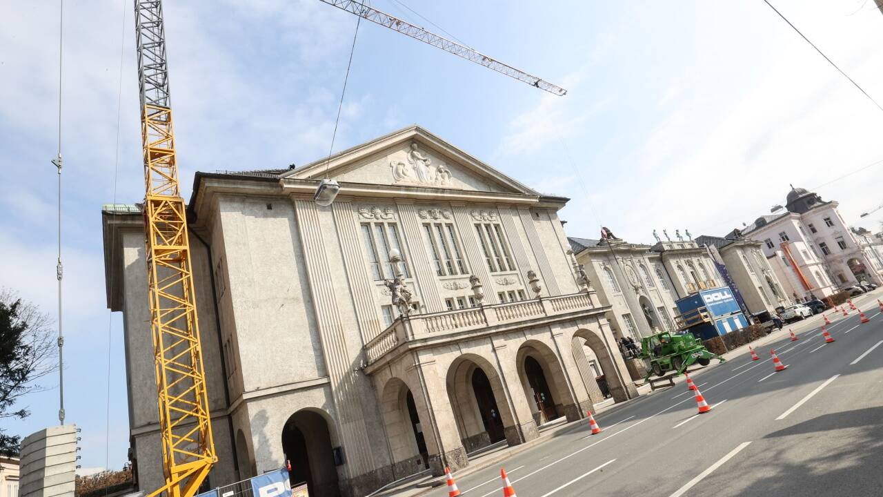 Der Mitteltrakt des Gebäudes der Stiftung Mozarteum an der Schwarzstraße wird abgerissen.  