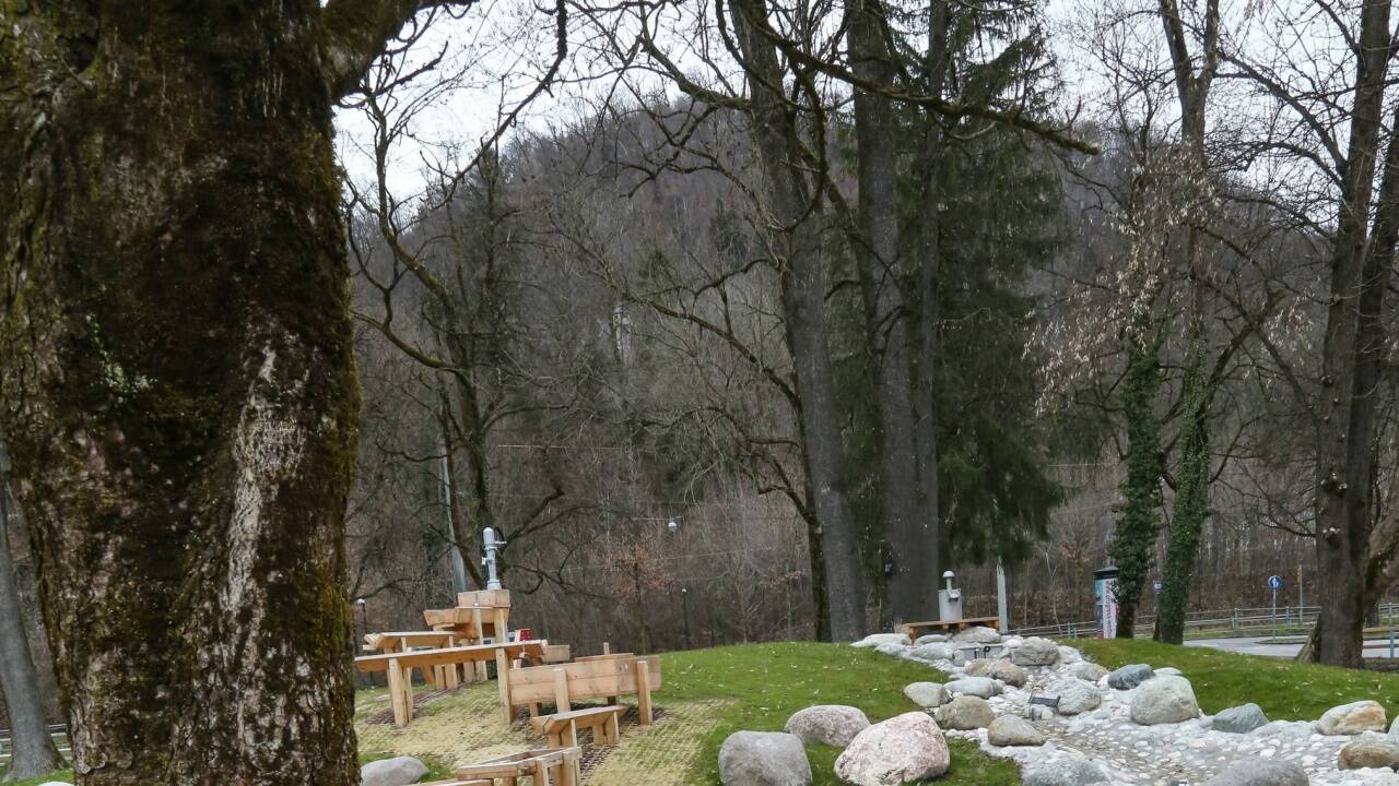 Die Wasserlandschaft auf dem neuen Spielplatz im Salzburger Volksgarten.Die Wasserlandschaft auf dem neuen Spielplatz im Salzburger Volksgarten. 