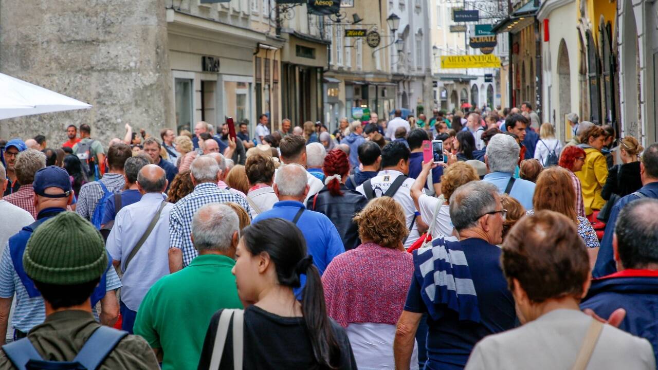 Die Salzburger Getreidegasse im August 2019.  