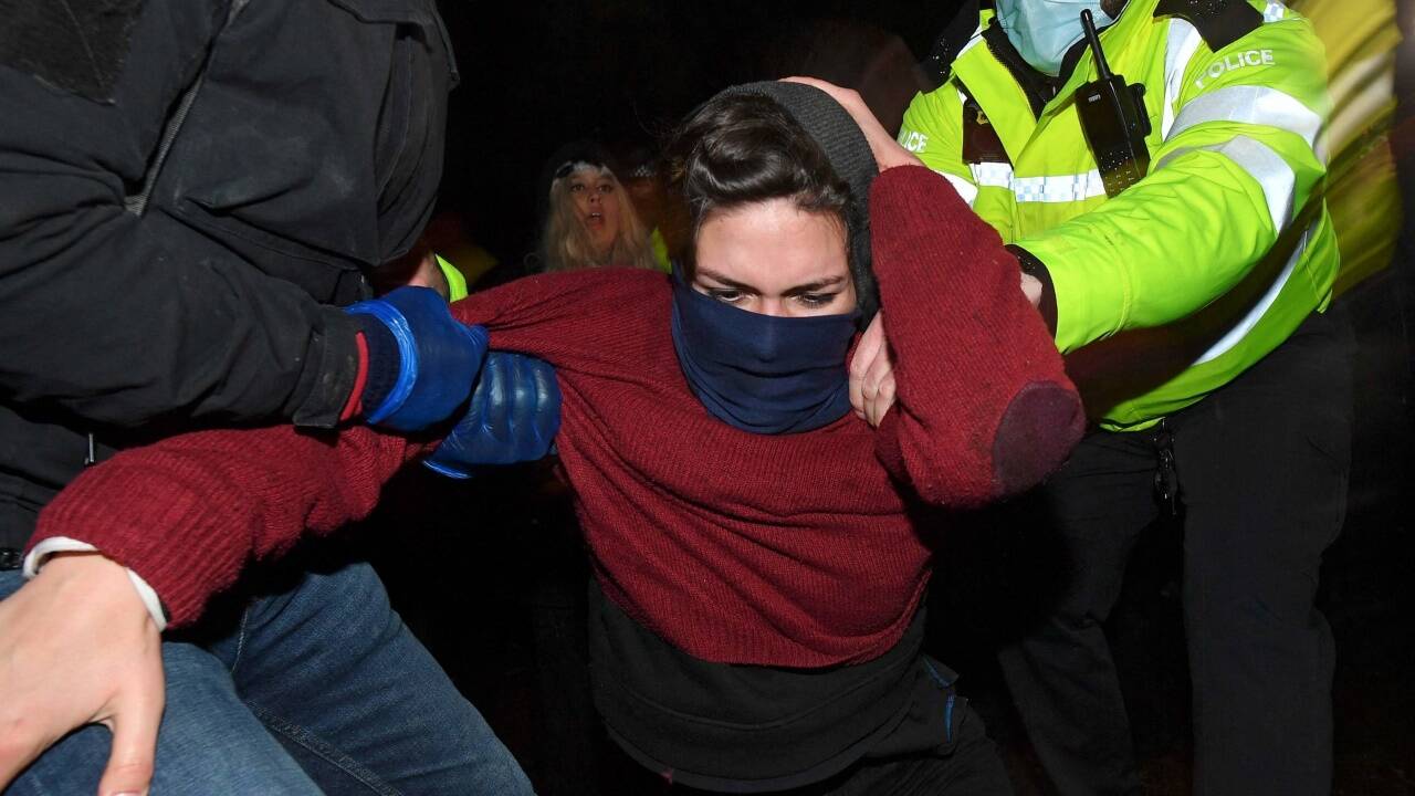 Die Polizei versuchte, die Kundgebung aufzulösen – teils mit Gewalt.  