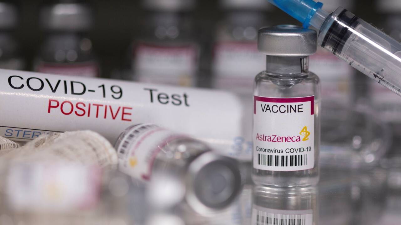 In vielen Ländern wurden Impfungen mit AstraZeneca nach Thrombosefällen in zeitlicher Nähe gestoppt. 