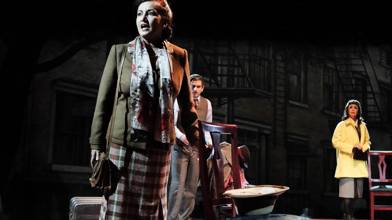 Szene aus „Das Medium“ im Gärtnerplatztheater.  