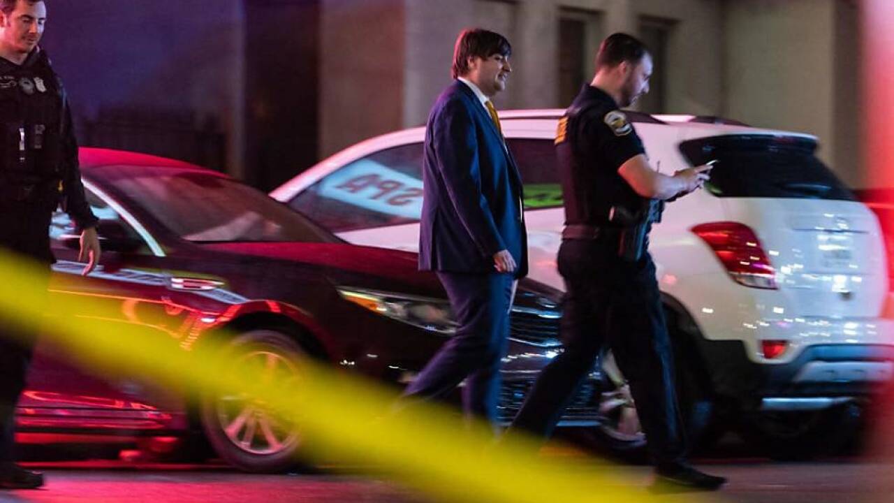 Die Polizei sichert einen der Tatorte Die Polizei sichert einen der Tatorte