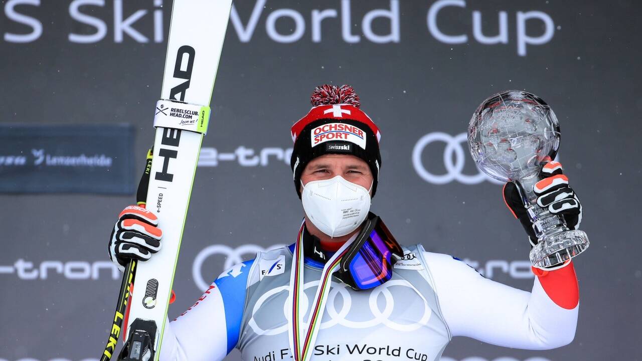 Beat Feuz aus der Schweiz sicherte sich zum vierten Mal en suite die kleine Kristallkugel für den besten Abfahrer. 