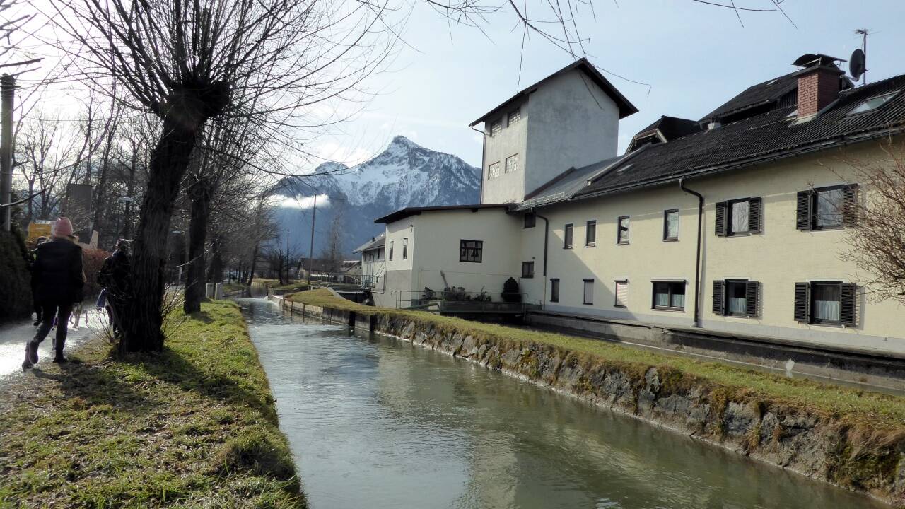 In der Praxmayermühle am Almkanal wird noch immer Strom erzeugt. In der Praxmayermühle am Almkanal wird noch immer Strom erzeugt.