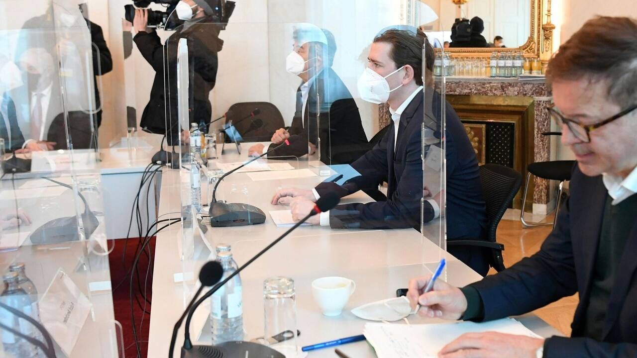 Kanzler Kurz, Vize Kogler und Gesundheitsminister Anschober riefen wieder zu Beratungen mit Experten und Landeshauptleuten auf. 