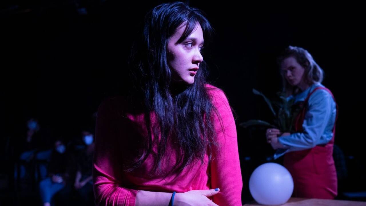 Szene aus „Zitronen Zitronen Zitronen“ der Online-Aufführung vom Schauspielhaus Graz. 