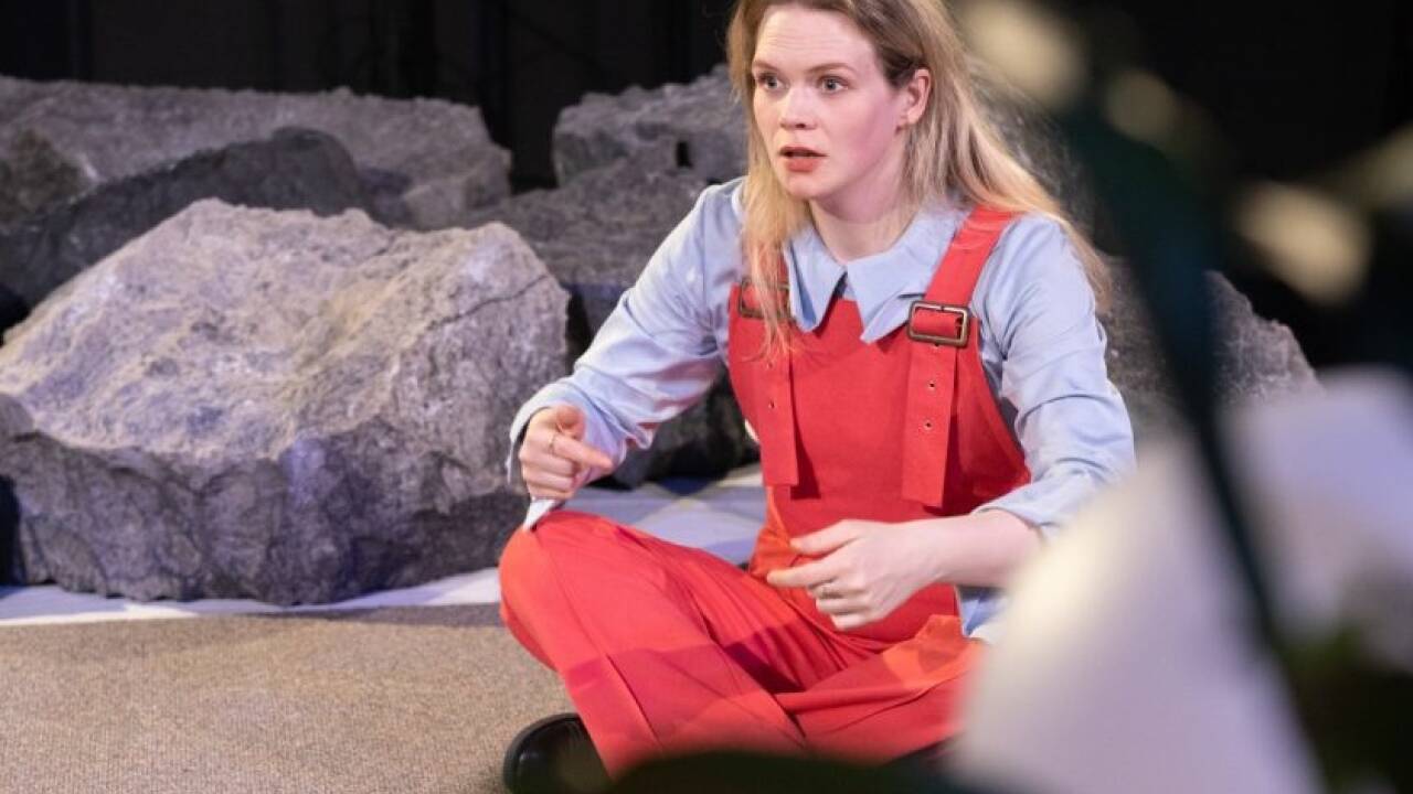 Szene aus „Zitronen Zitronen Zitronen“ der Online-Aufführung vom Schauspielhaus Graz. 