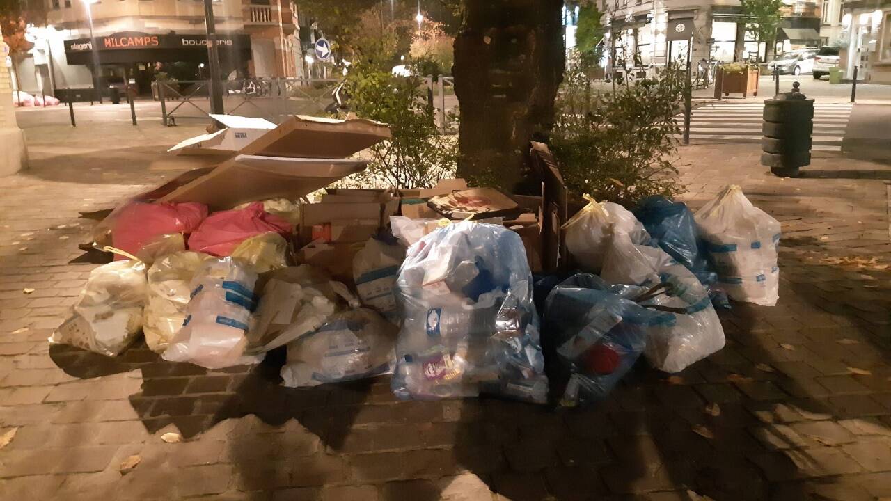 Stillleben am Abend vor dem Mülltag. 