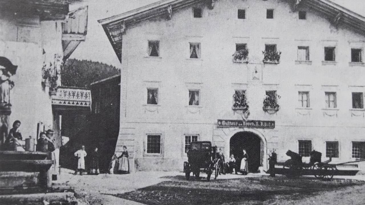 Der Gasthof Post - damals Gasthof zum Löwen – im Jahr 1890. 