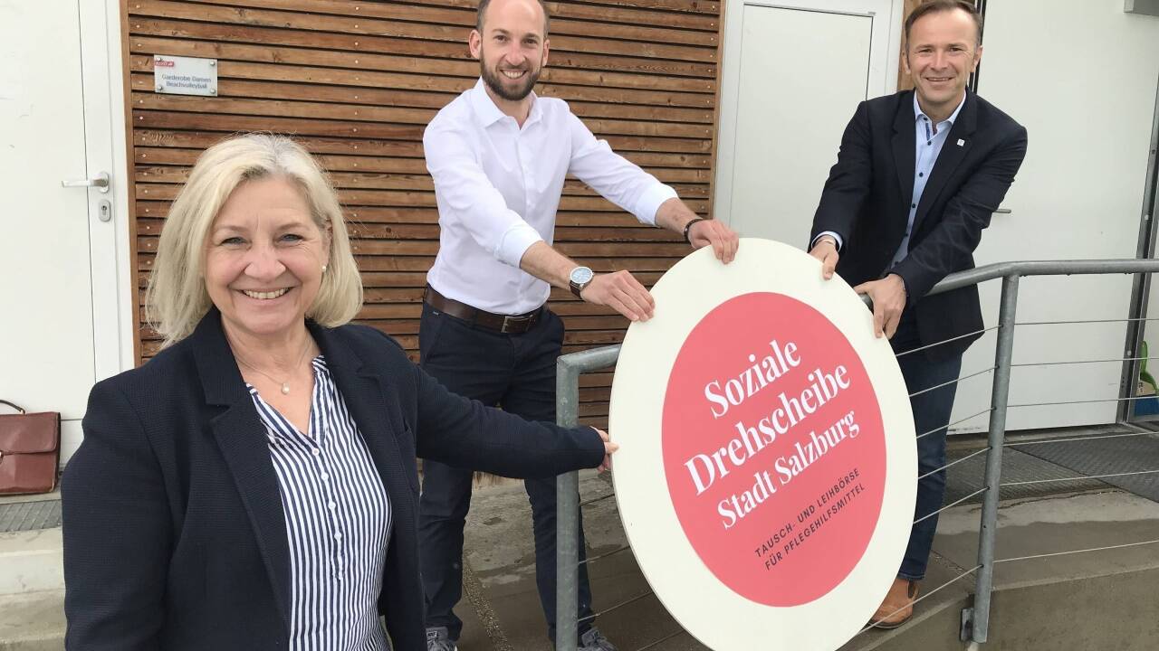 Die SPÖ wird zur „Mitmachpartei“ (v.l.): Klubvorsitzende Andrea Brandner, Landesparteivorsitzender David Egger und Vizebürgermeister Bernhard Auinger bei der Präsentation des Projekts am Dienstag in der Dojo-Halle der ASKÖ-Anlage Gnigl.   Die SPÖ wird zur „Mitmachpartei“ (v.l.): Klubvorsitzende Andrea Brandner, Landesparteivorsitzender David Egger und Vizebürgermeister Bernhard Auinger bei der Präsentation des Projekts am Dienstag in der Dojo-Halle der ASKÖ-Anlage Gnigl.