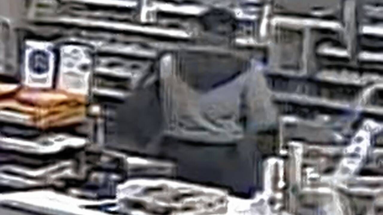 Videokameras zeichneten die Überfälle auf die Tankstelle auf. Videokameras zeichneten die Überfälle auf die Tankstelle auf.