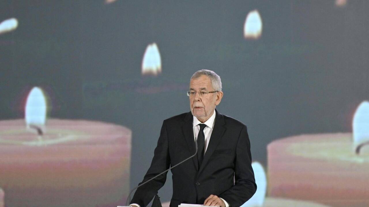 Bundespräsident Alexander Van der Bellen hielt eine Rede im Gedenken an die Covid-Opfer.  Bundespräsident Alexander Van der Bellen hielt eine Rede im Gedenken an die Covid-Opfer.