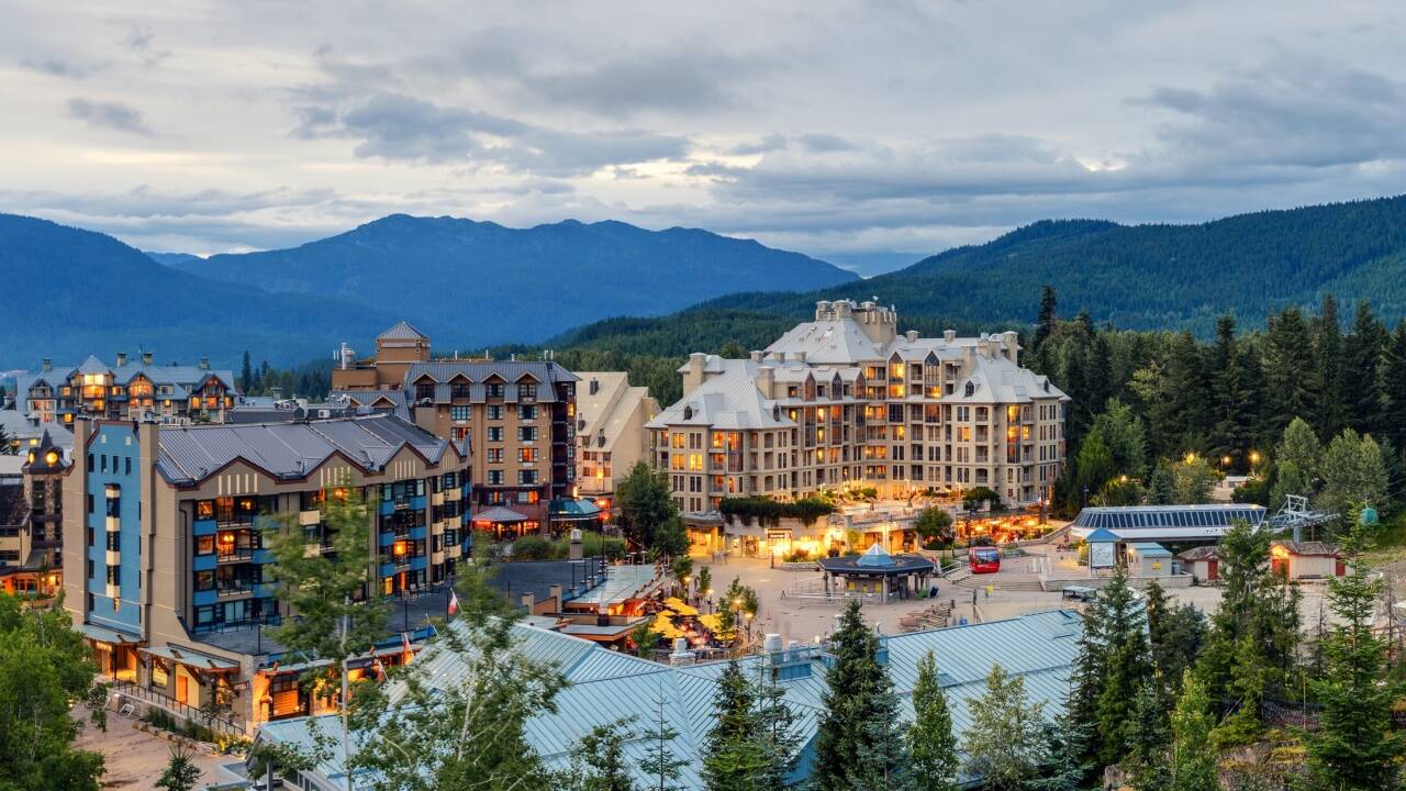 Whistler ist der größte und bekannteste Skiort in Kanada. Whistler ist der größte und bekannteste Skiort in Kanada.