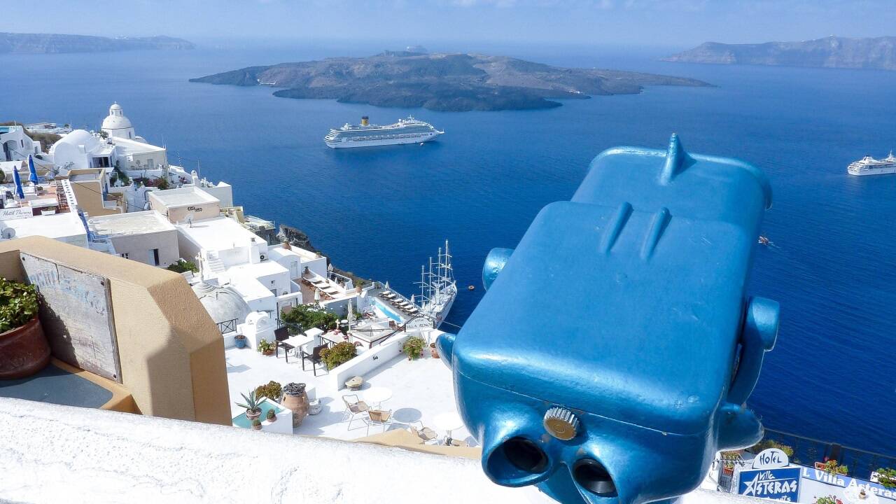 Schöne Aussichten für Urlauber in Griechenland (hier ein Foto von der Insel Santorin). Schöne Aussichten für Urlauber in Griechenland (hier ein Foto von der Insel Santorin).