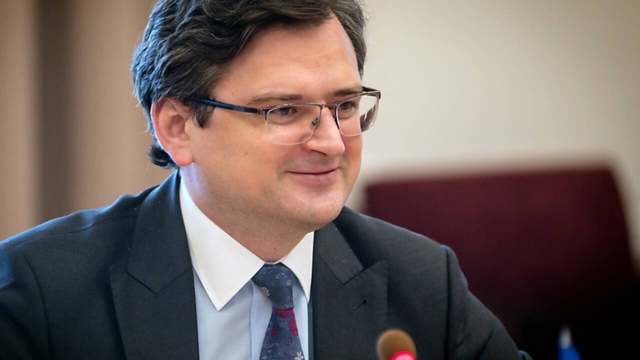 Auch Kuleba sitzt am virtuellen Verhandlungstisch 
