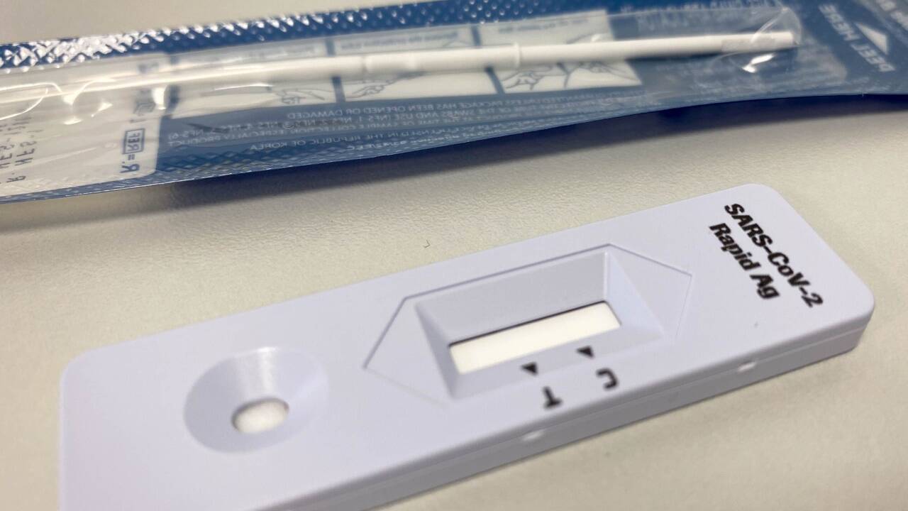 Nachdem das Ergebnis feststeht, wird der Test fotografiert und verifiziert – damit erhält man dann die offizielle Bescheinigung.  