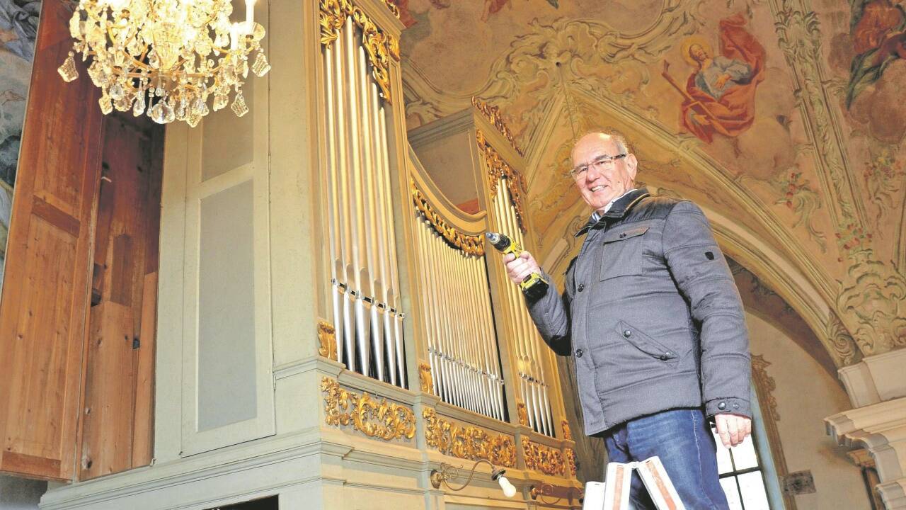 Norbert Widauer ist als Projektleiter eine treibende Kraft hinter den Orgelplänen. Am Montag ging es mit dem Abbau los.   