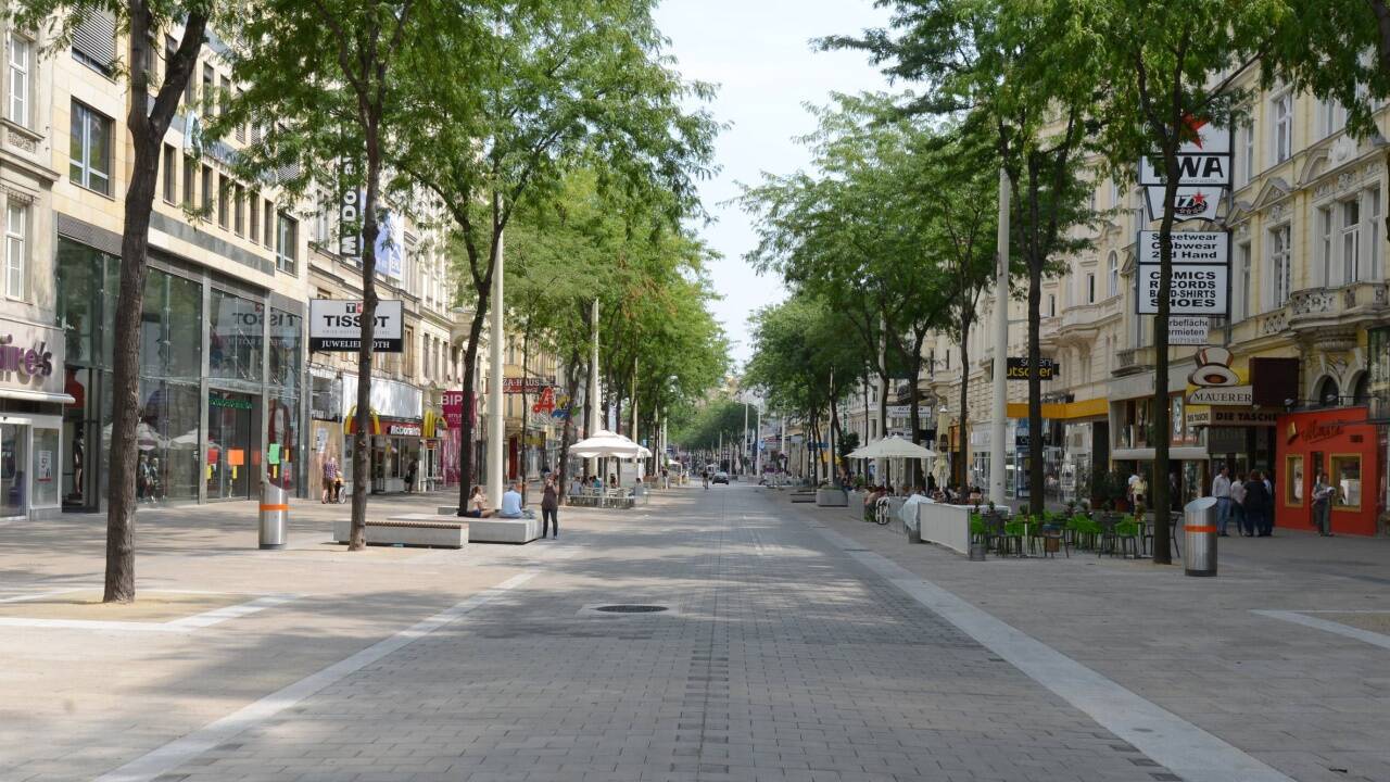 Leere Einkaufsstraßen, leere Geschäfte. Vermieter pochen auf Abgeltung.  