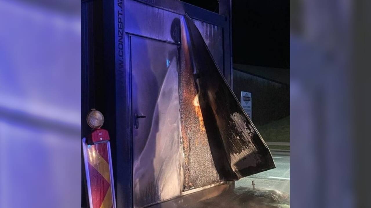 Warum der Container in Brand geriet, muss nun ermittelt werden.  