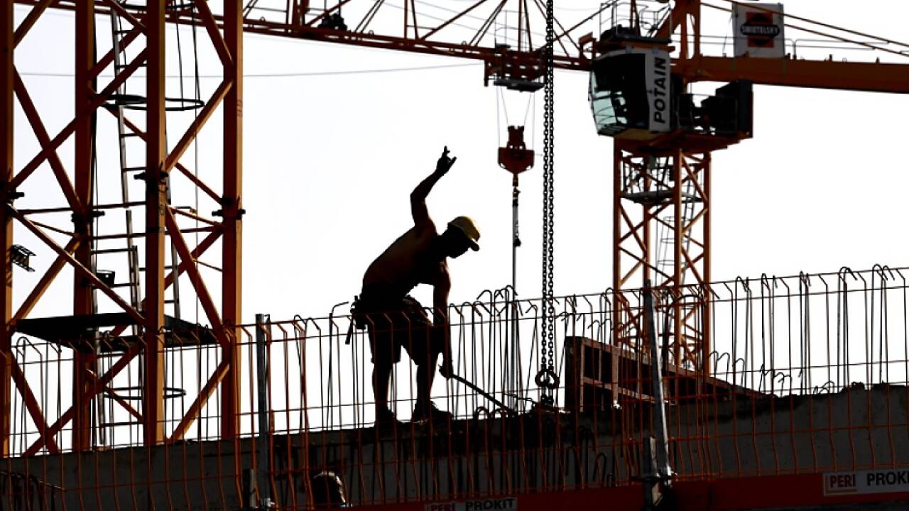 Unselbstständige haben seit der Jahrtausendwende kaum noch Reallohnzuwächse. Die Arbeiter sind am härtesten betroffen. Unselbstständige haben seit der Jahrtausendwende kaum noch Reallohnzuwächse. Die Arbeiter sind am härtesten betroffen.