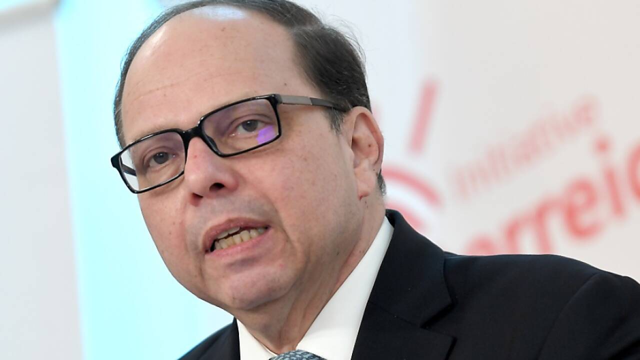 Szekeres warnt 